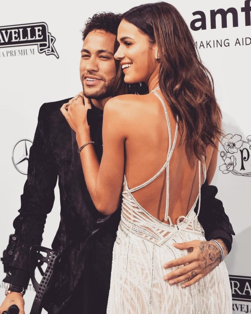 Bruna marquezine и неймар