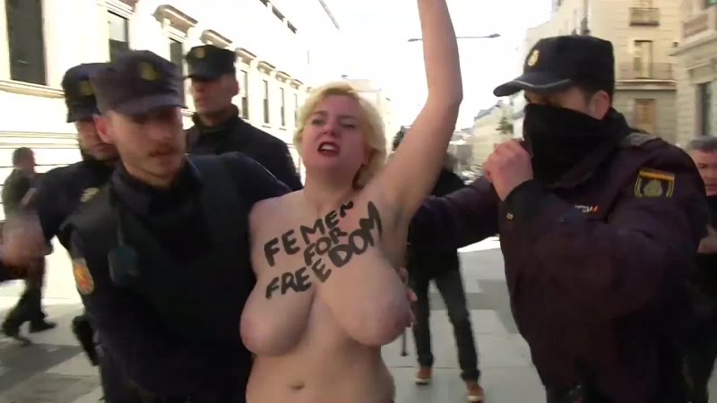 Голые феминистки порно