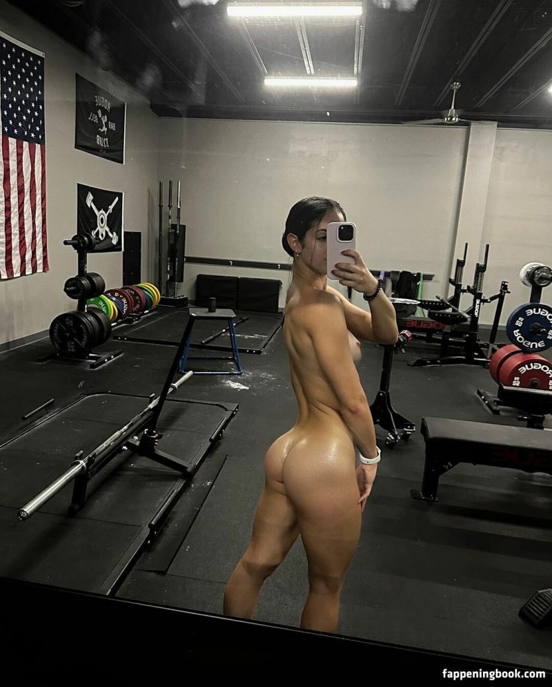 Fitness nude