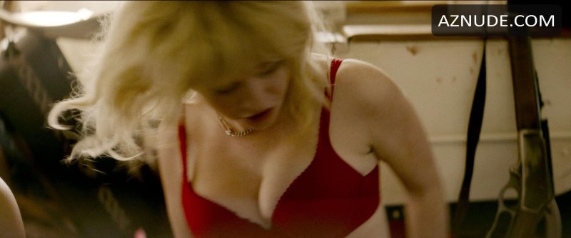 Sophie thatcher nude