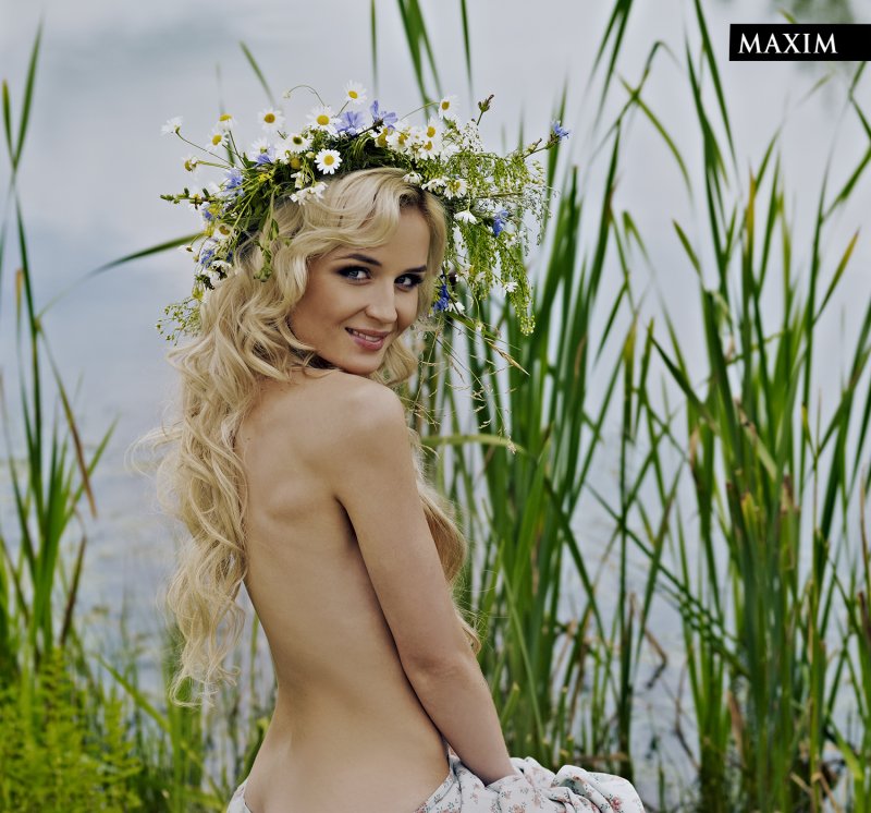Голая певица полина гагарина