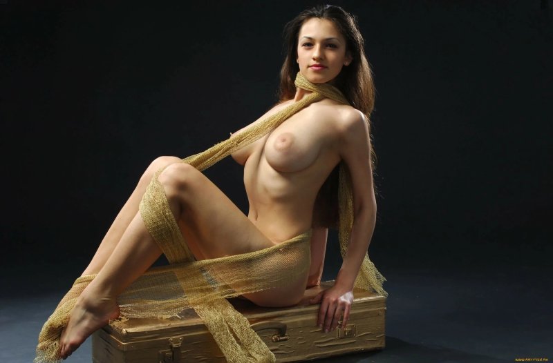 Актриса ню