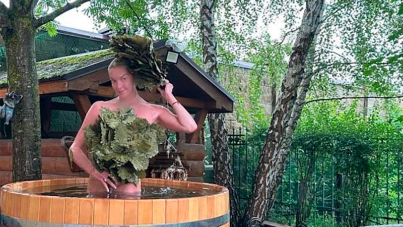 Анастасия волочкова в купели