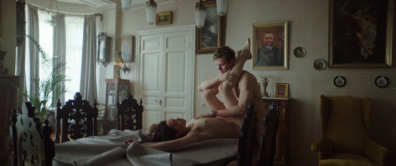 Голые сцены