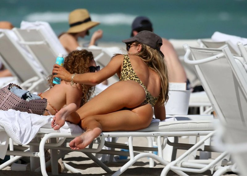 Даутцен крус swimsuit