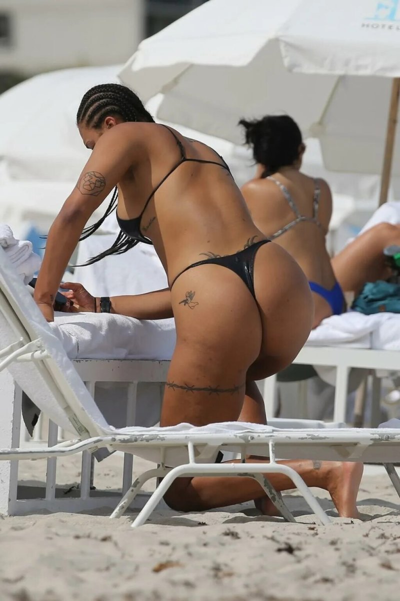 Elizabeth cambage