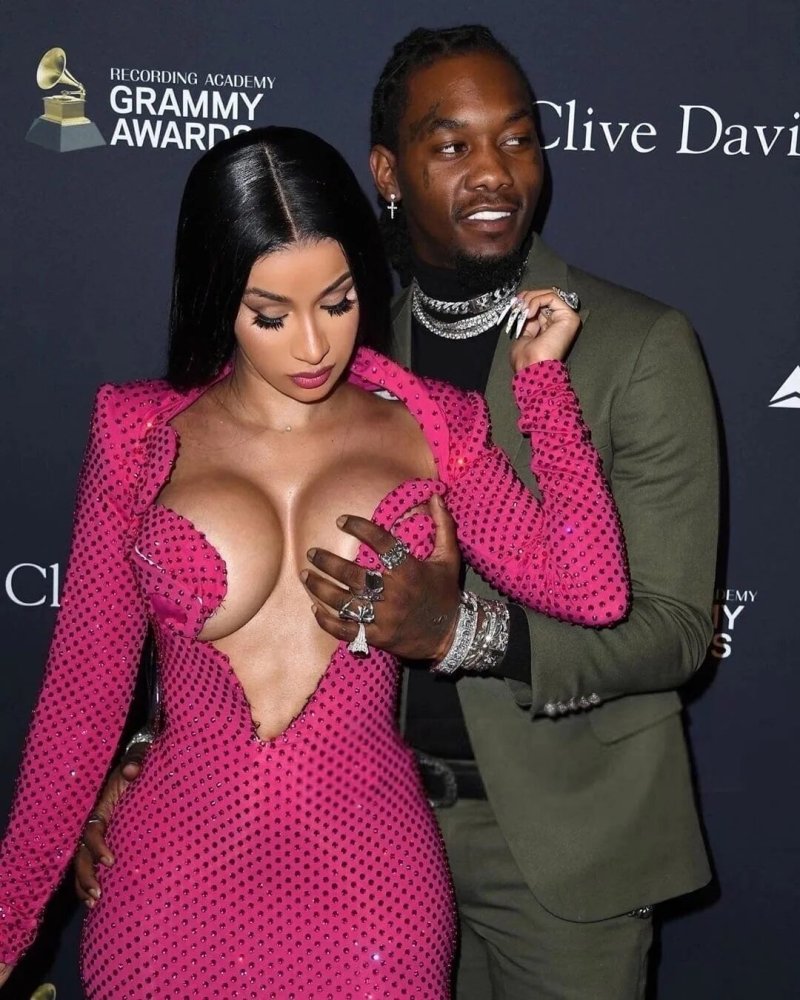 Cardi b грудь