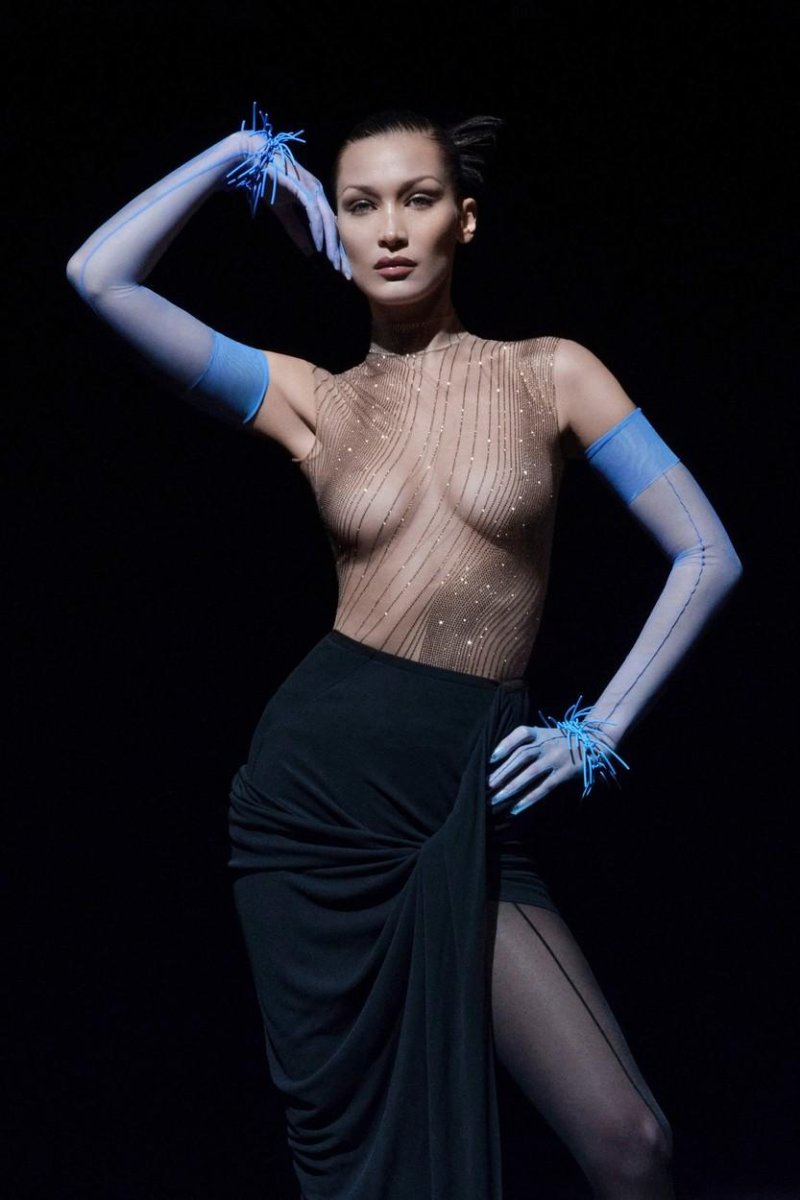 Белла хадид mugler