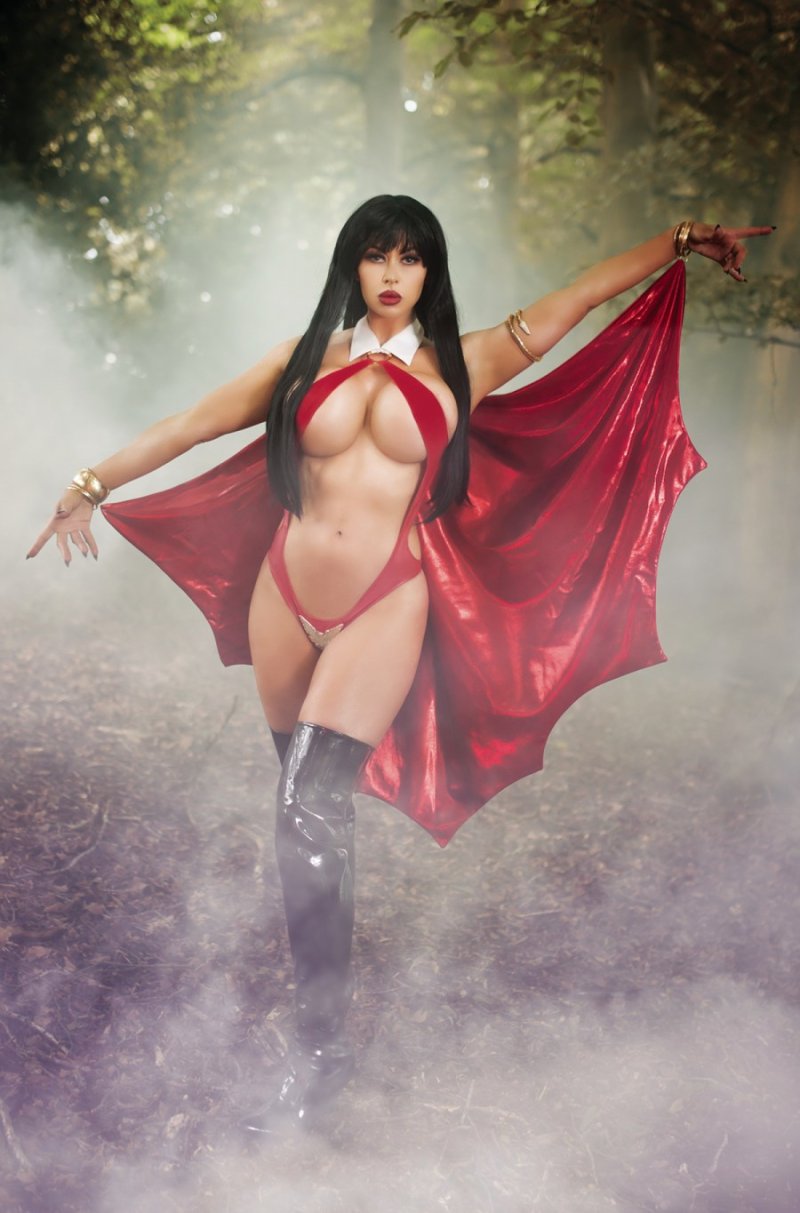 Кристина финк vampirella