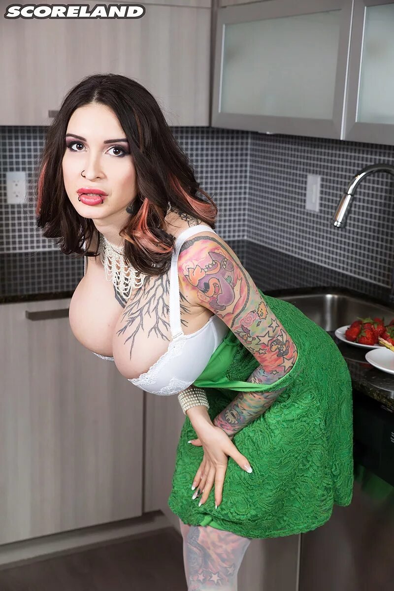 Большие сиськи ariane saint amour