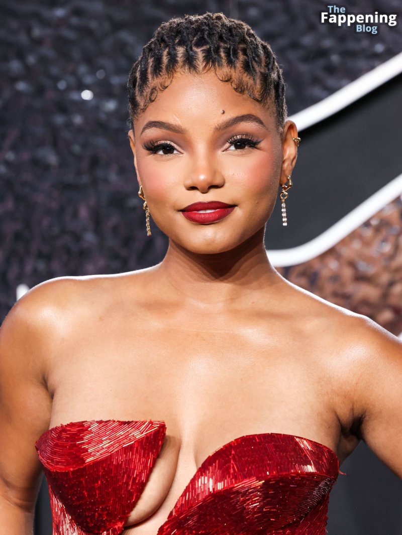 Halle bailey nude