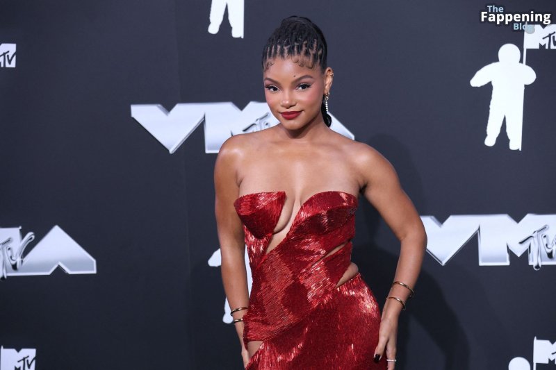 Halle bailey nude