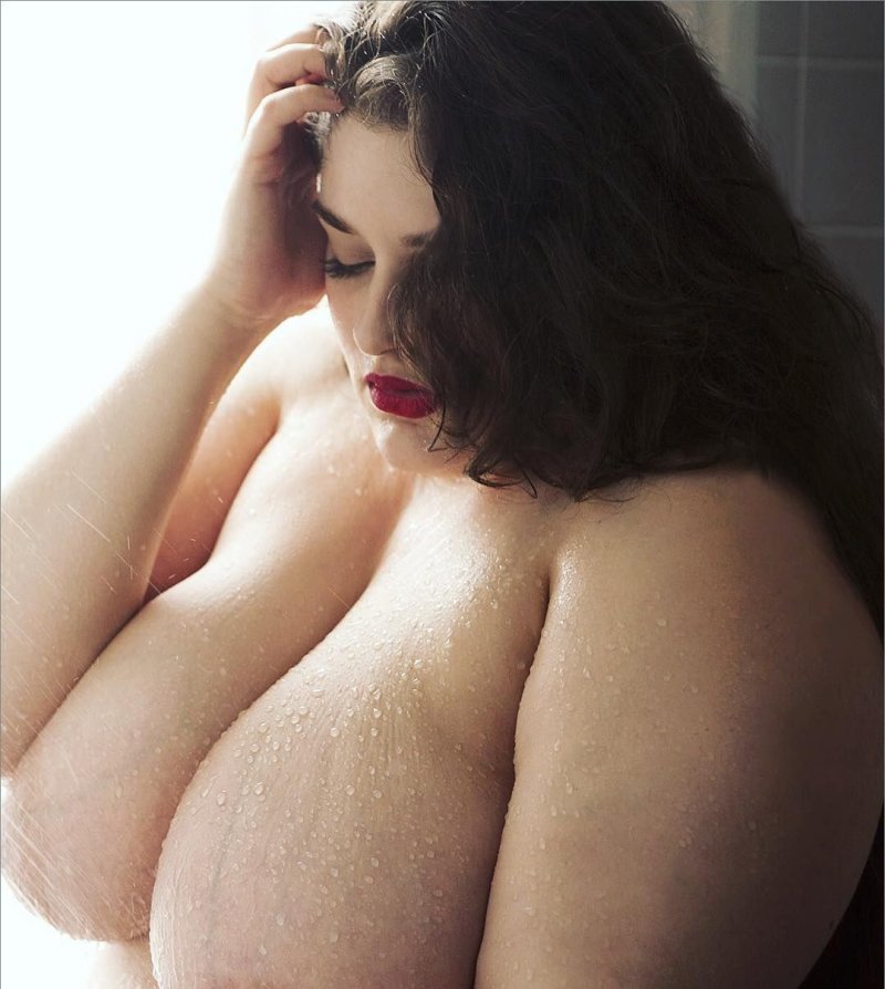 Карина шеро голая грудь