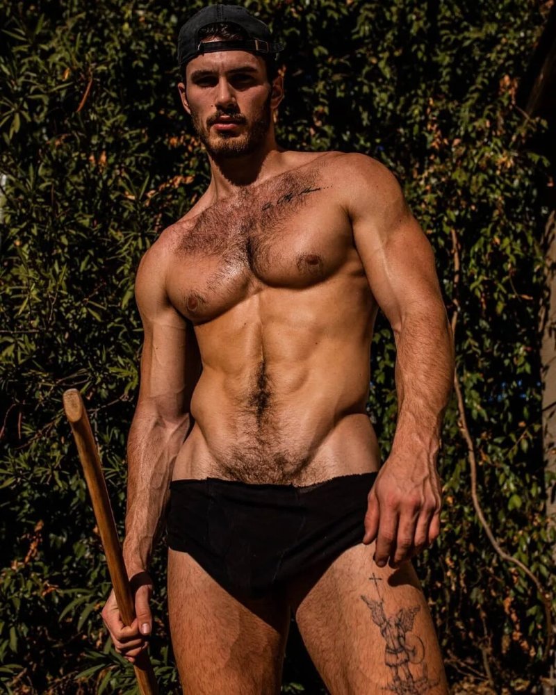 Michael yerger модель голый