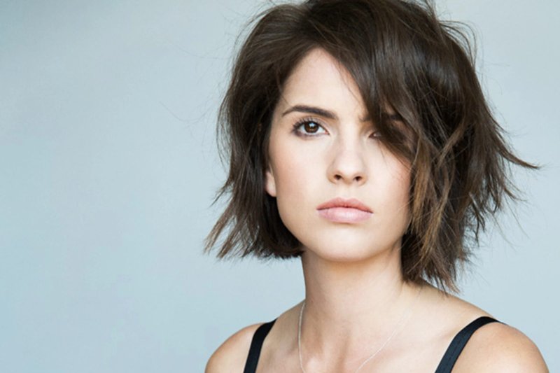 Shelley hennig