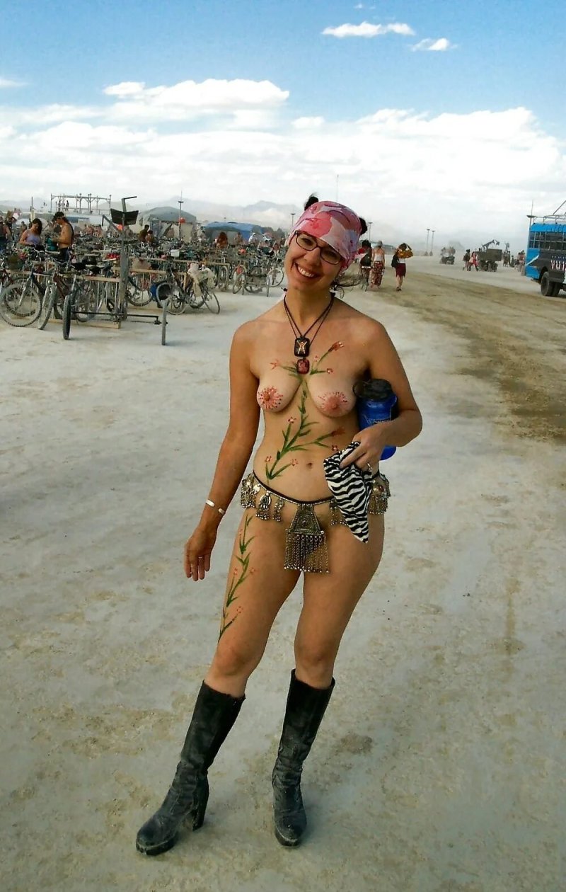 Бернинг мэн фестиваль nude
