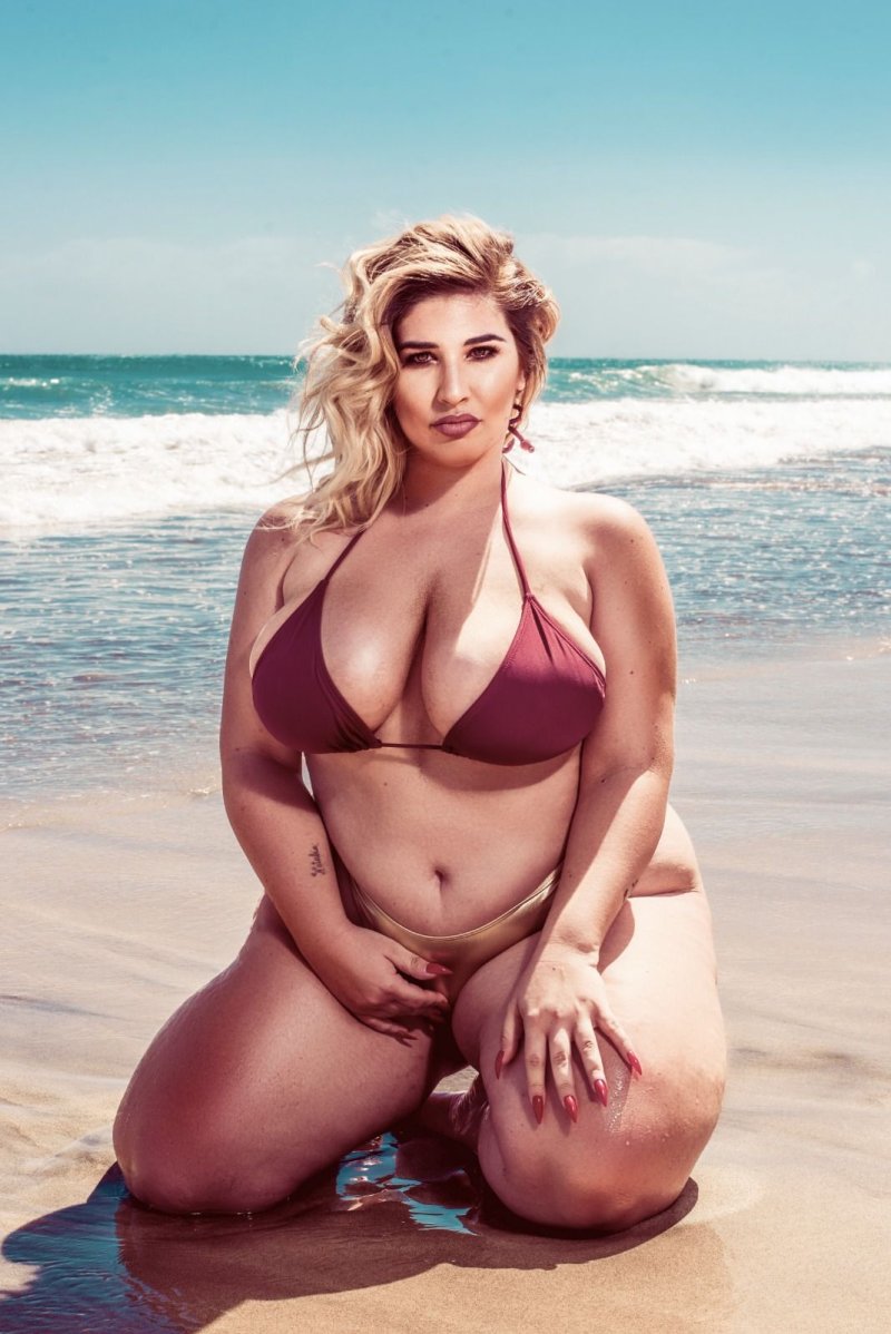 Наталия лозано модель plus size nude