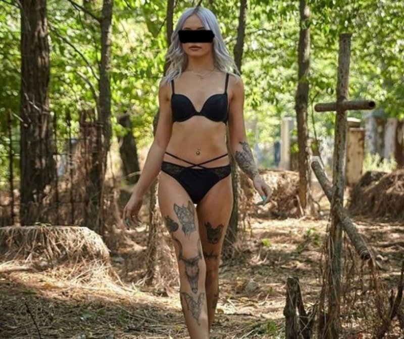 Эротическая фотосессия на кладбище