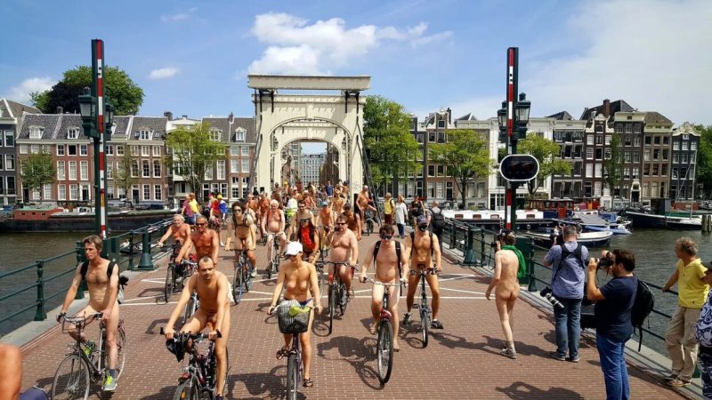 World naked bike ride