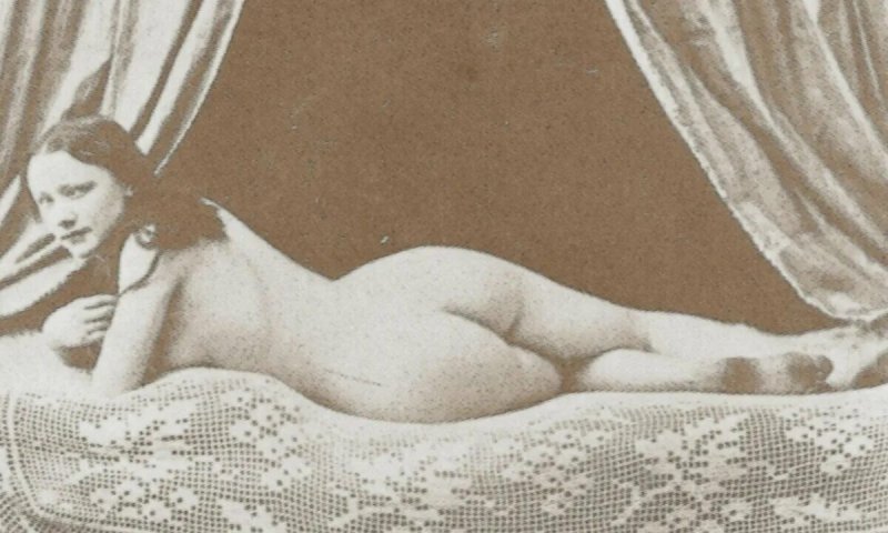 Первые эротические фотографии